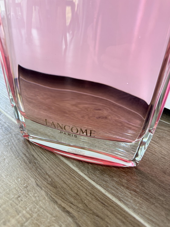 Image 1 of Grande bouteille factice Lancôme 