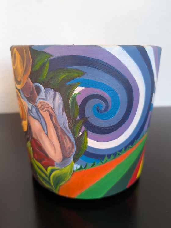 Image 1 of Nieuw artistiek origineel: Handbeschilderde bloempot met een verliefd stel, in Spaanse stijl.