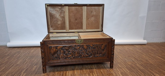 Image 1 of Indonesische of Chinese kamferhouten kist