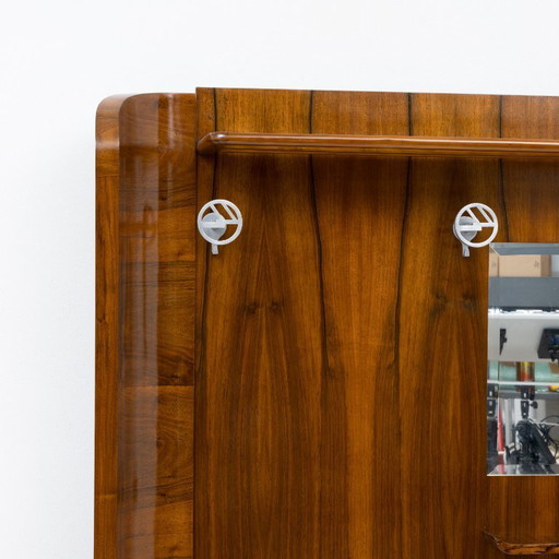 Italiaanse Art Deco walnotenhouten halstandaard met geïntegreerde parapluhouder