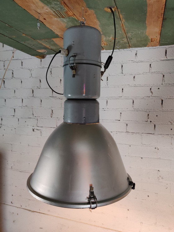 Image 1 of Lampada industriale da fabbrica 2 pezzi