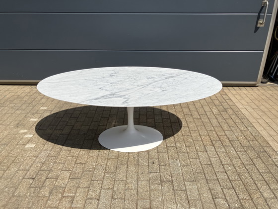 Image 1 of Tavolo ovale Knoll Tulip originale e 6 sedie Knoll Tulip in ottime condizioni!