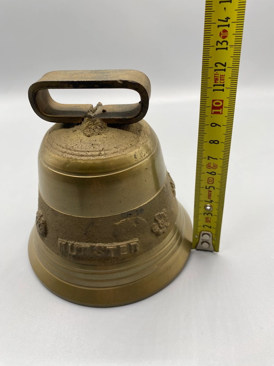 Große Glocke aus Münstermessing – Adlerdekor und geprägte Verzierungen – Dekorative Objekte, Brass (photo 6 of 6)