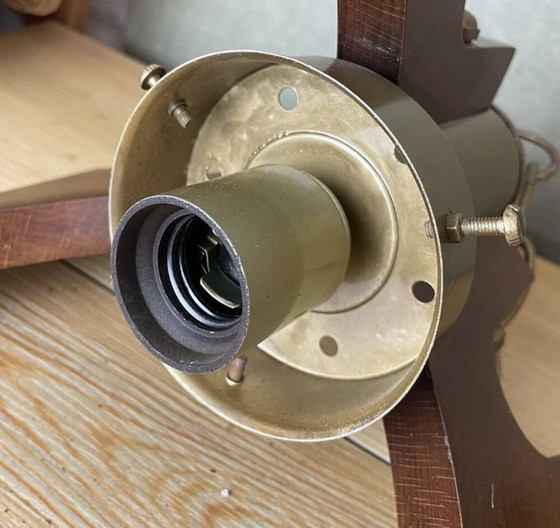 Skandinavische Hängelampe aus Holz und gestreiftem Glas, 1970er Jahre – Pendelleuchten, Wood (photo 11 of 14)