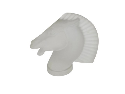 Bohemio - estilo Lalique - vidrio esmerilado - mascota de coche de cristal "Longchamp" - tercer cuarto del siglo XX
