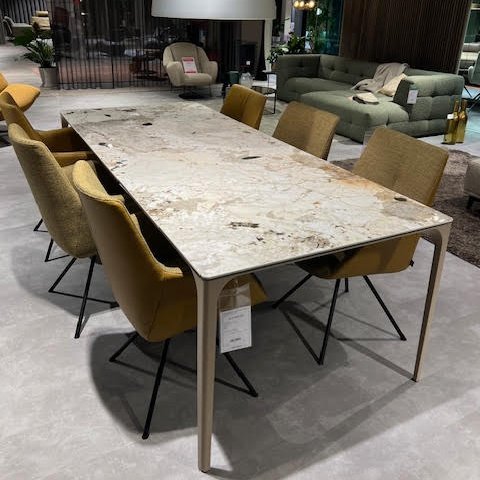 Image 1 of Olbia Eetkamertafel