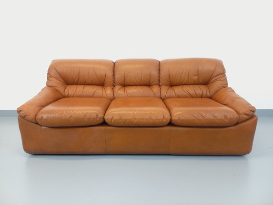 Image 1 of Vintage bank van cognac- en camelkleurig leer uit de jaren 70.