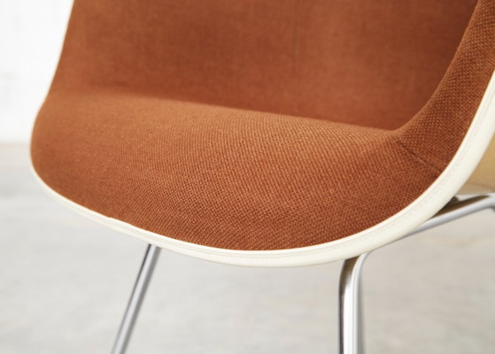 Off-White Dax Fiberglass Chair by Charles & Ray Eames for Vitra – Side chairs (photo 12 of 20)