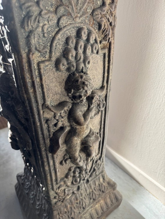 Image 1 of Base per colonna Piédestalle francese antica, unica e riccamente decorata