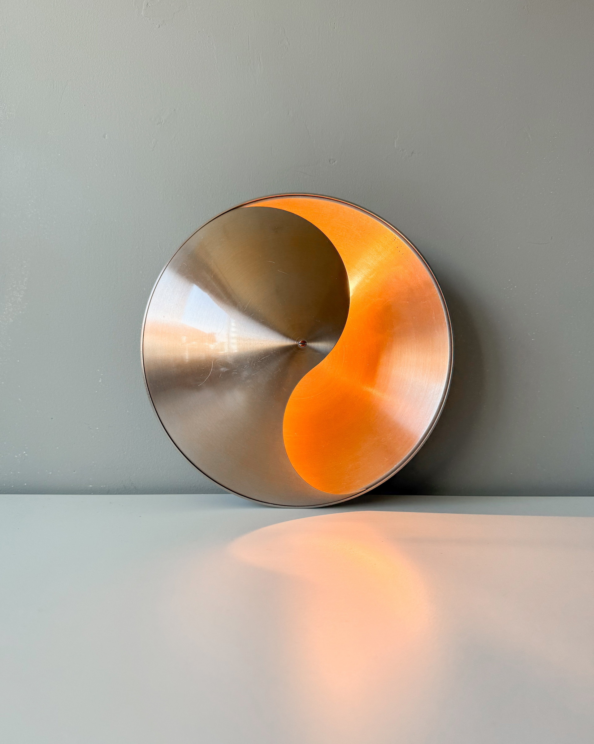 Raak C-1636 Yin Yang Lamp | €200 | Whoppah