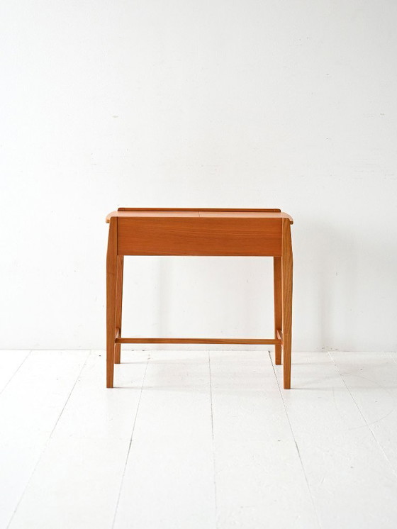 Image 1 of Tavolino da caffè vintage in olmo scandinavo con vano portaoggetti