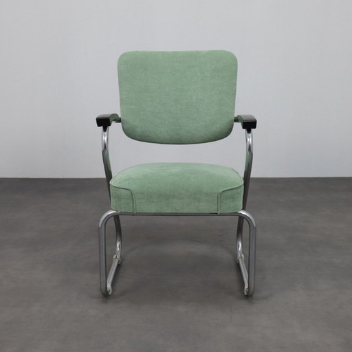 Een paar buisvormige stalen fauteuils van Paul Schuitema voor Fana Metaal, Nederland, jaren 1950.