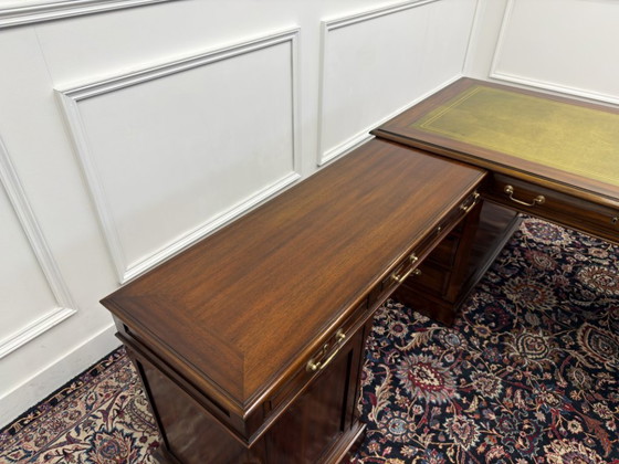 Original Globe Wernicke Corner Desk – Leather, Wood (photo 17 of 23)