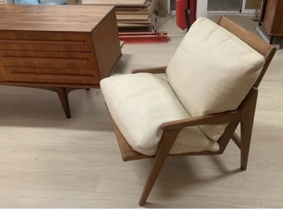 Image 1 of Fauteuil scandinave vintage en bois massif et cuir 