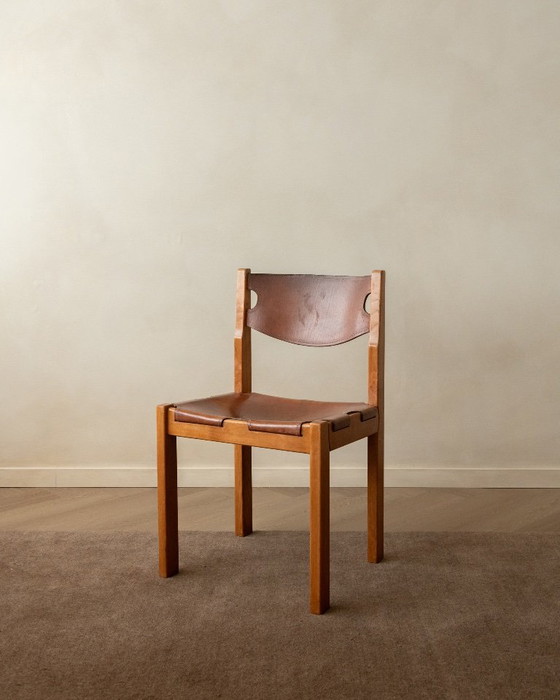 Brutalistische eetkamerstoelen van iepenhout en leer van Maison Regain, jaren 70, set van 4 – Leather (photo 5 of 15)