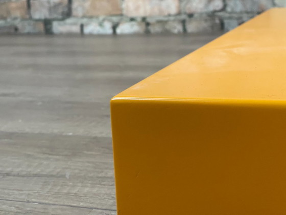Image 1 of Design coffee table orange