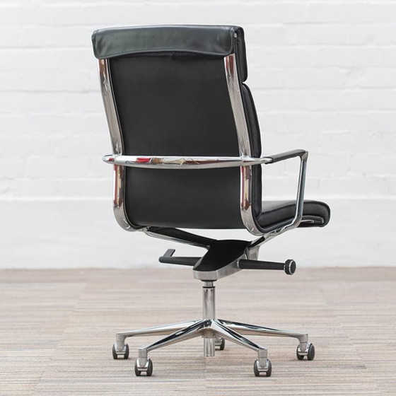 Image 1 of Icf Una Chair Executive Directiestoel