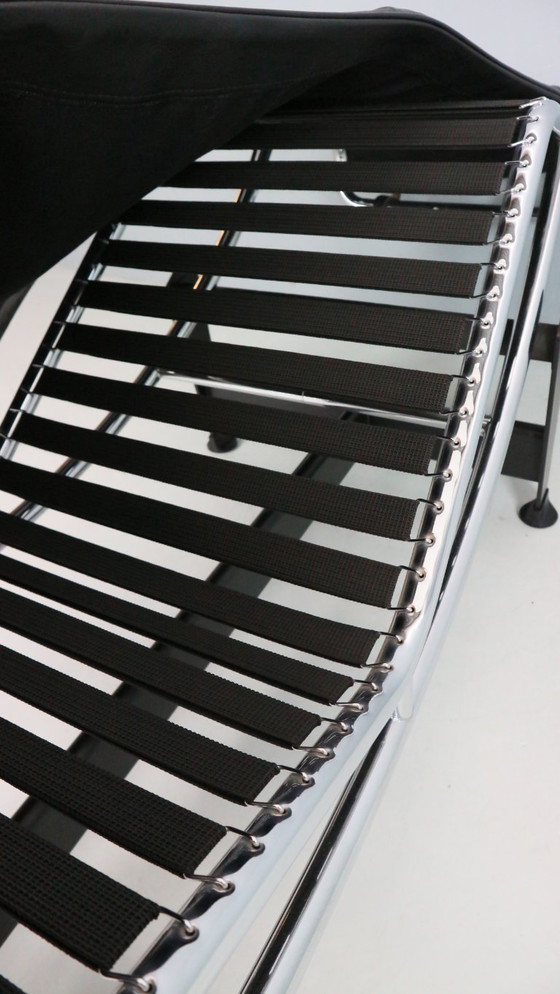 Image 1 of Black leather LC4 chaise longue by Le Corbusier for Cassina, 1980s