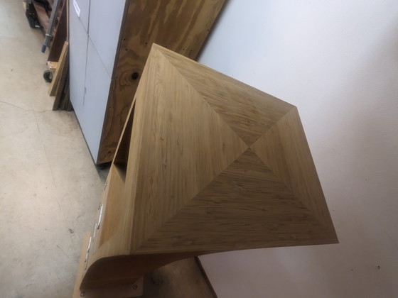 Image 1 of Falsche Tulpe, Kommode 1