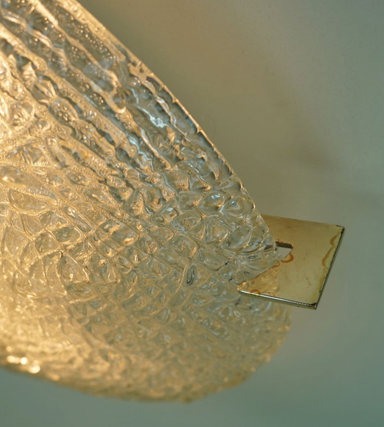 Lampada da soffitto vintage Kaiser Ice Glass, a incasso, anni '60/'70, con superficie in rilievo. (photo 10 of 19)