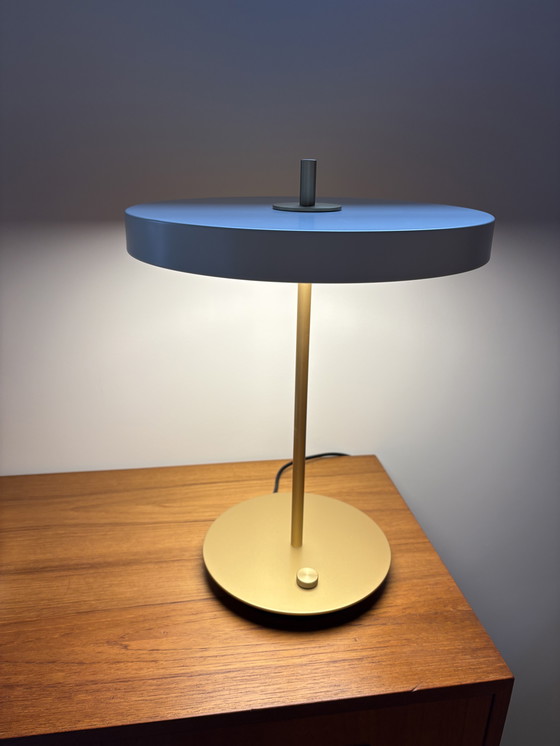Image 1 of Asteria table lamp Umage mother-of-pearl brass
