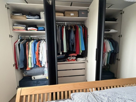 Armoire à portes battantes de haute qualité avec verre volcanique - comme neuve – Other (photo 4 of 5)