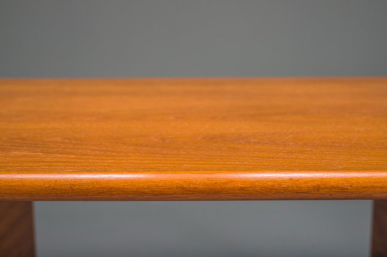 Image 1 of  Mid Century Modern Freistehender Teakholz-Schreibtisch von GV Møbler, 1960er Jahre
