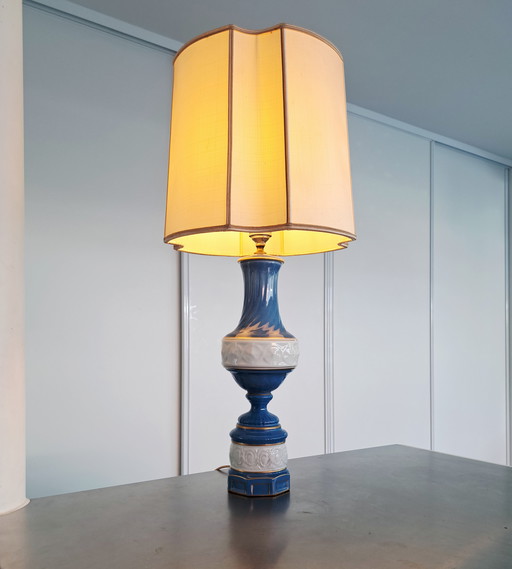 Französische Tischlampe „Couleuvre“ aus Porzellan