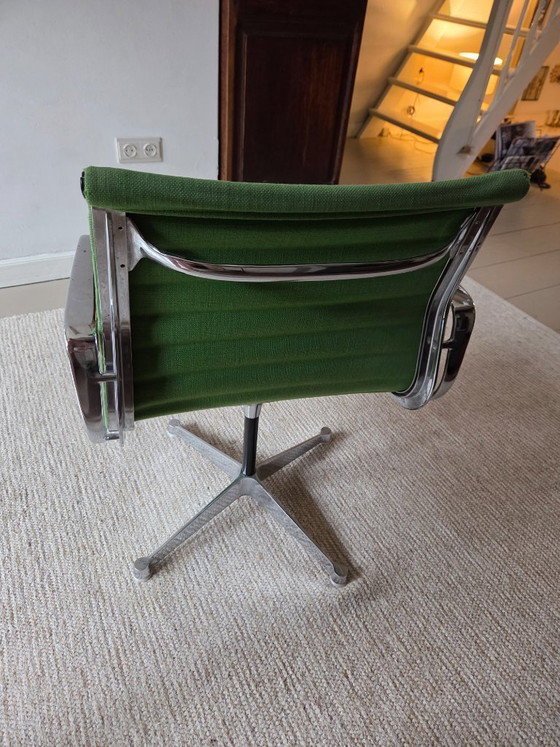 Image 1 of Vitra EA chaise de bureau EA107 938-138