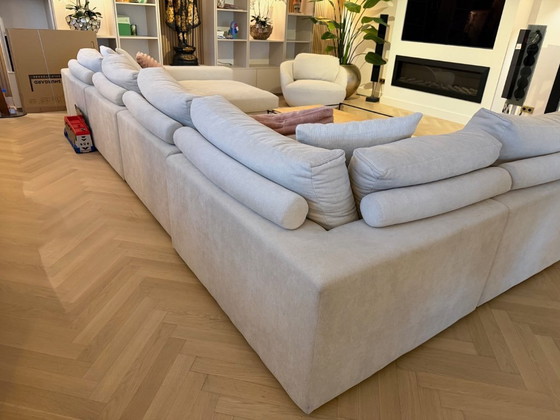 Image 1 of Bank corner Savona