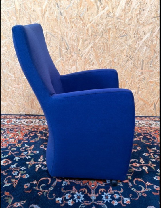 4x Leolux Kilenge High Poltrona / Poltrona da Pranzo – Blu Cobalto Profondo – Con Ruote – Sedie da pranzo (photo 4 of 5)