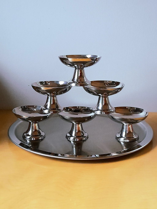 Set of stainless steel bowls and trays