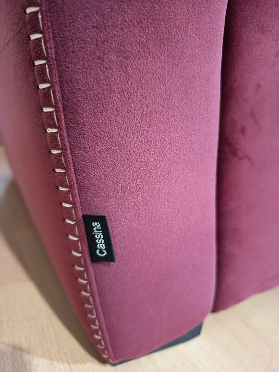 Image 1 of CASSINA 2X Poltrone 637 UTRECHT  (NUOVE MAI USATE) in Velluto 13L Ortigia/Plum con Cuciture in filo Naturale a punta Cavallo