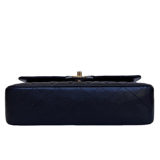 Chanel Classic Flap Medium – Crossbody bags, Calfskin (photo 10 of 17)