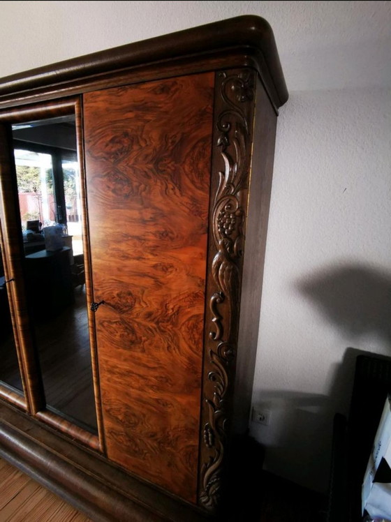 Image 1 of Beautiful Art Deco cabinet in burr veneer in perfect condition