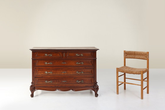 Image 1 of Cómoda antigua francesa de roble tallado