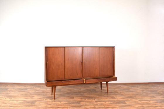 Mid-Century Danish Teak Highboard Model 13 by Gunni Omann for Omann Jun, 1960s. – Sideboard, Wood (photo 6 of 19)