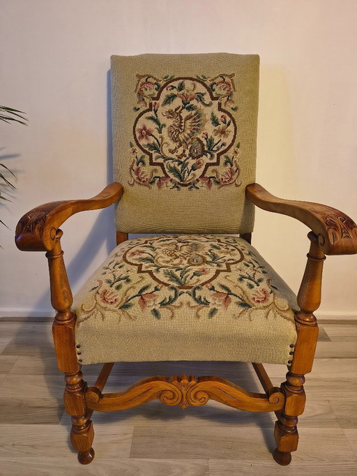 Antique armchair / knight's chair from 1890