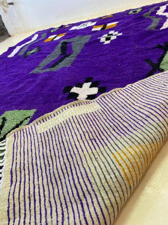 Tapis marocain blanc cassé avec motifs colorés, 250cm x 150cm (photo 7 of 9)