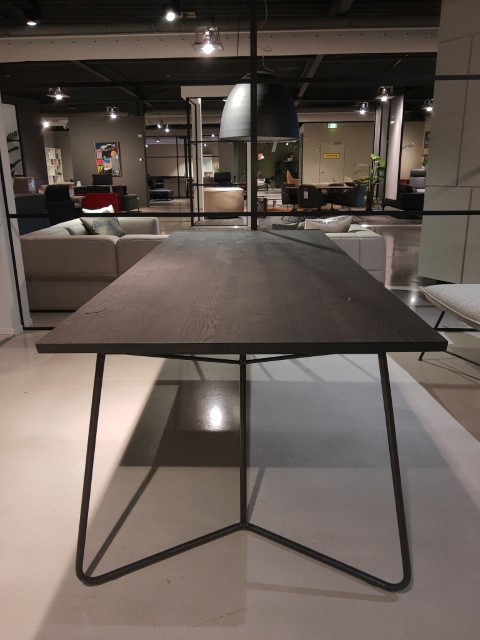 Diseño de Jess Tafel Charles – eettafels