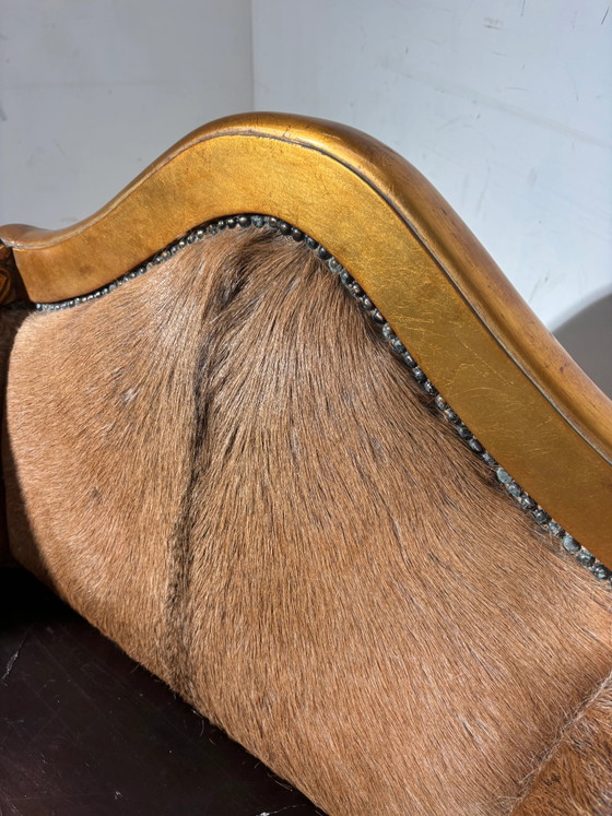 Sillón Trono de León Real – Piel de Vaca y Detalles Dorados – Sillones (photo 7 of 7)