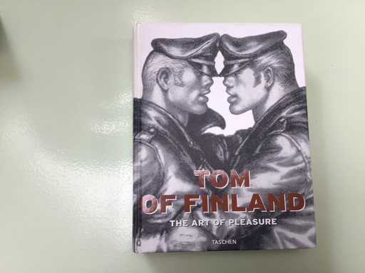 Book TOM OF FINLAND.    TASCHEN