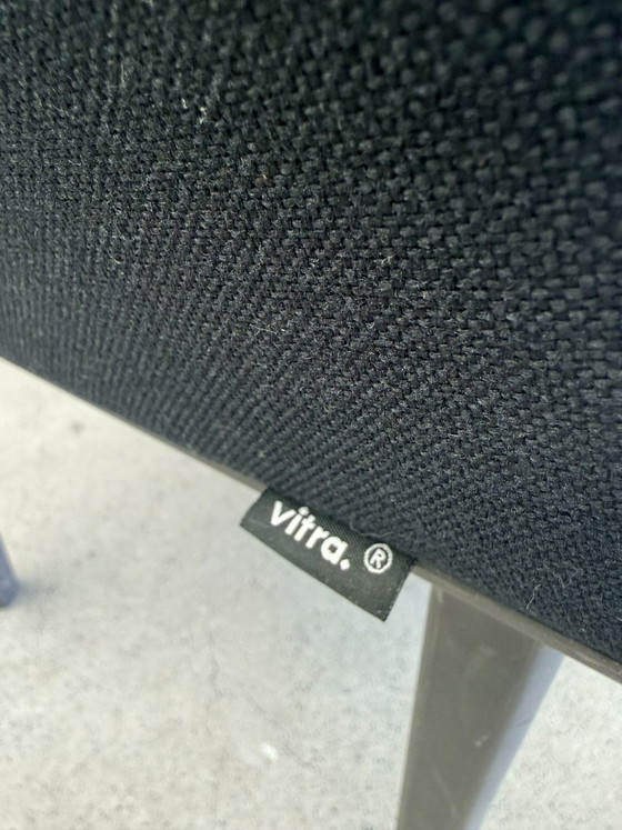 Silla Vitra Softshell negra (Stock: 4) – Sillas de comedor, Plastic, Textile (photo 9 of 12)