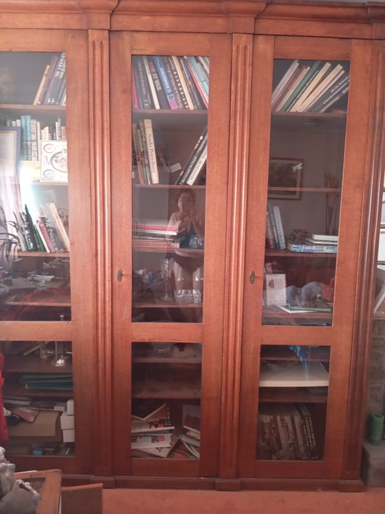 Image 1 of Antique driedeuren boekenkast (begin XIX eeuwe)