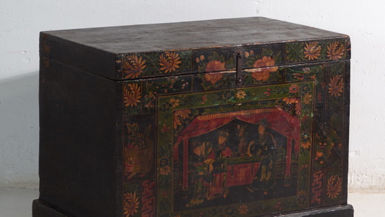 Baule antico dipinto in legno di pino – Cina, circa 1900 – Armadi contenitori, Iron (photo 3 of 40)