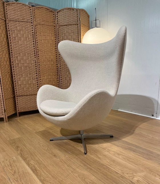 Image 1 of Fritz Hansen Egg Chair Fauteuil Nieuwstaat + Certificaat