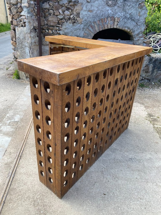 Image 1 of Barra esquinera en forma de L, de madera maciza de nogal, con mostrador/bar/zona de recepción de estilo profesional, circa 1950.