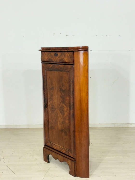Image 1 of Biedermeier Eckschrank / Vertiko – um 1880
