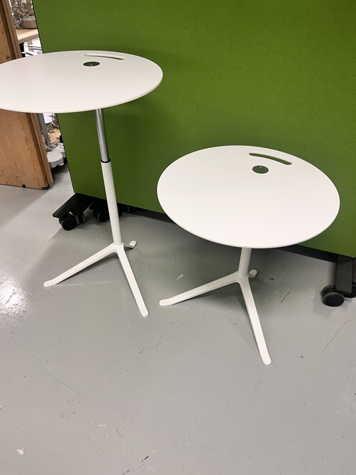 Tables d'appoint Little Friend de Fritz Hansen