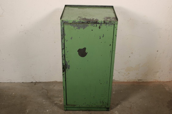 Image 1 of Grande armoire métallique industrielle vintage • Atelier/Rangement